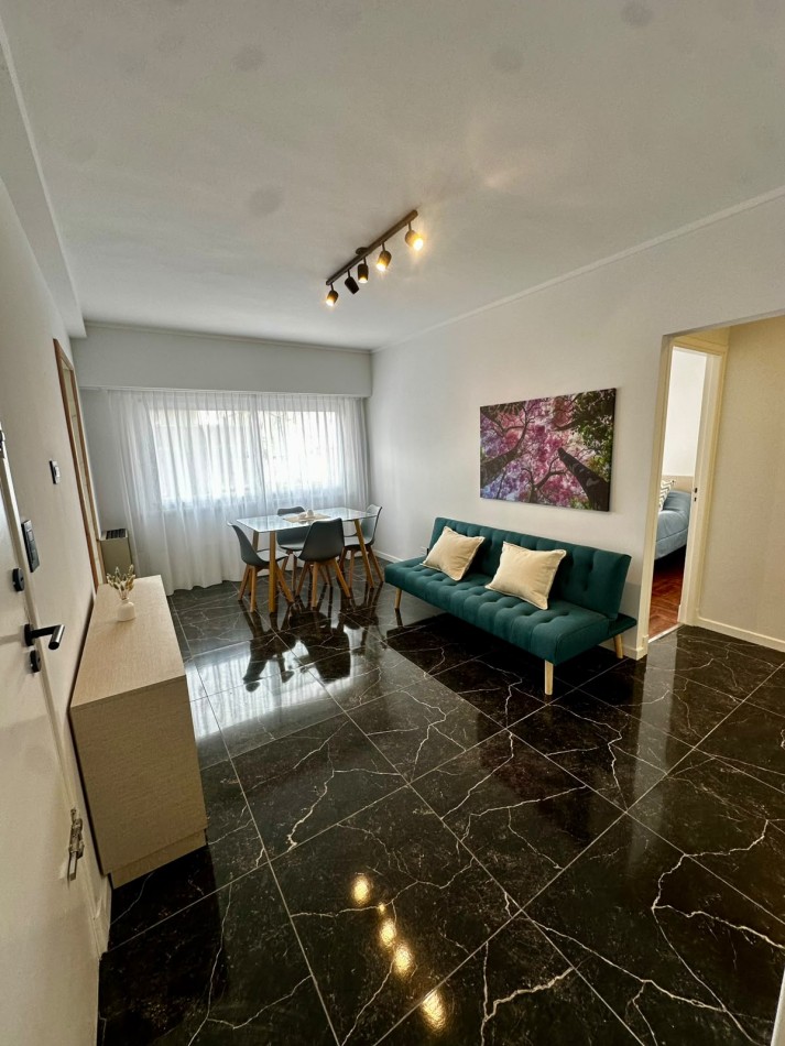 VENTA 3AMB RECICLADO CENTRO con DEPENDENCIA Y BALCON 