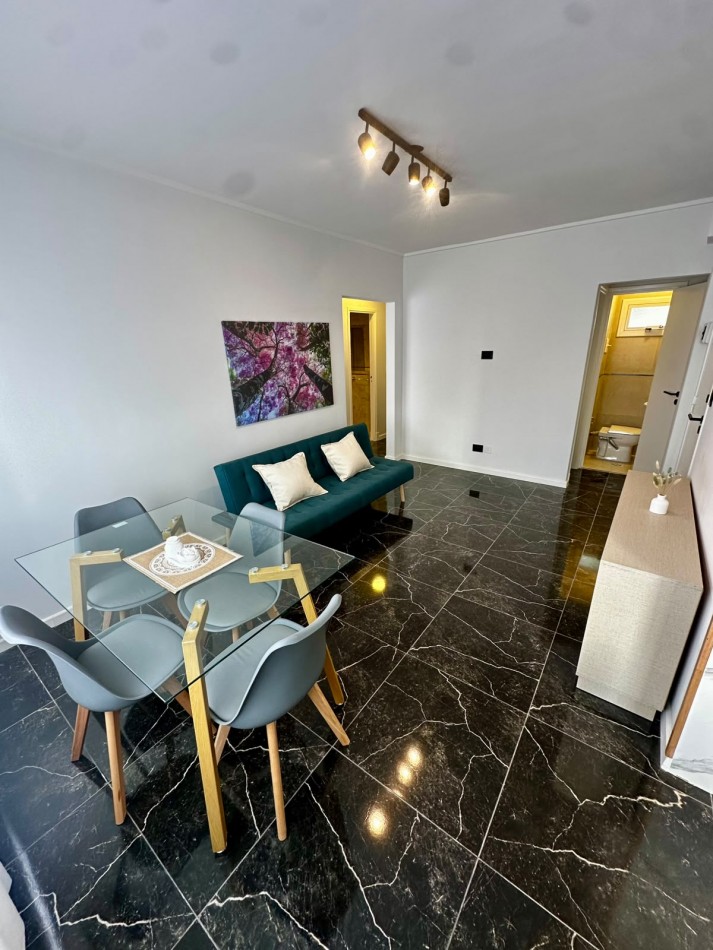 VENTA 3AMB RECICLADO CENTRO con DEPENDENCIA Y BALCON 