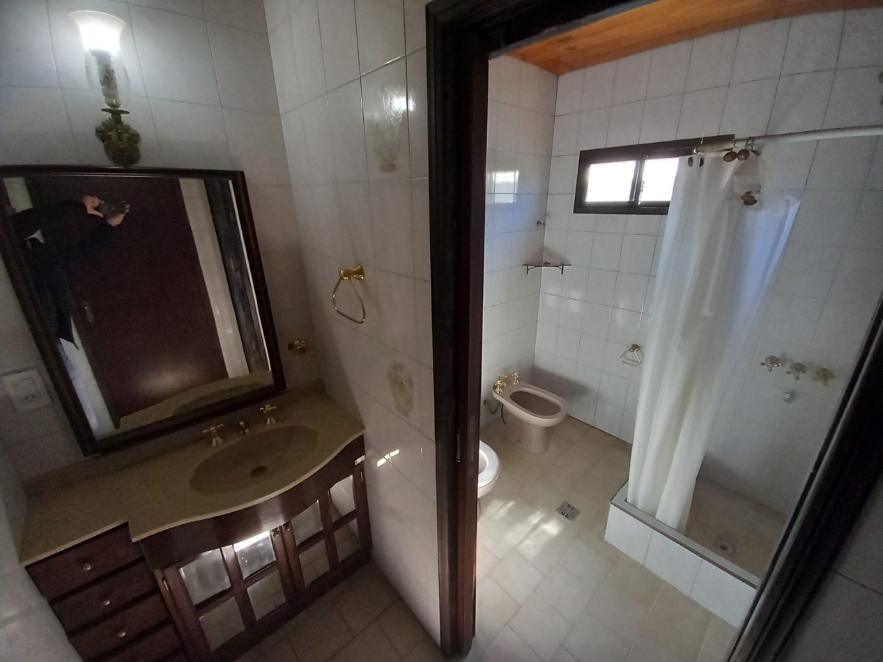 ALQUILER CASA 5AMB PLANTA ALTA por ESCALERA-PATIO TIERRA del FUEGO y COLON 
