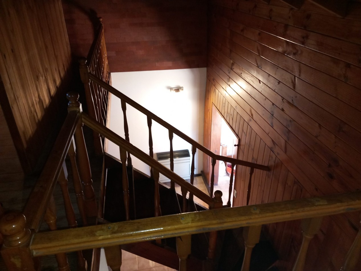 ALQUILER CASA 5AMB PLANTA ALTA por ESCALERA-PATIO TIERRA del FUEGO y COLON 
