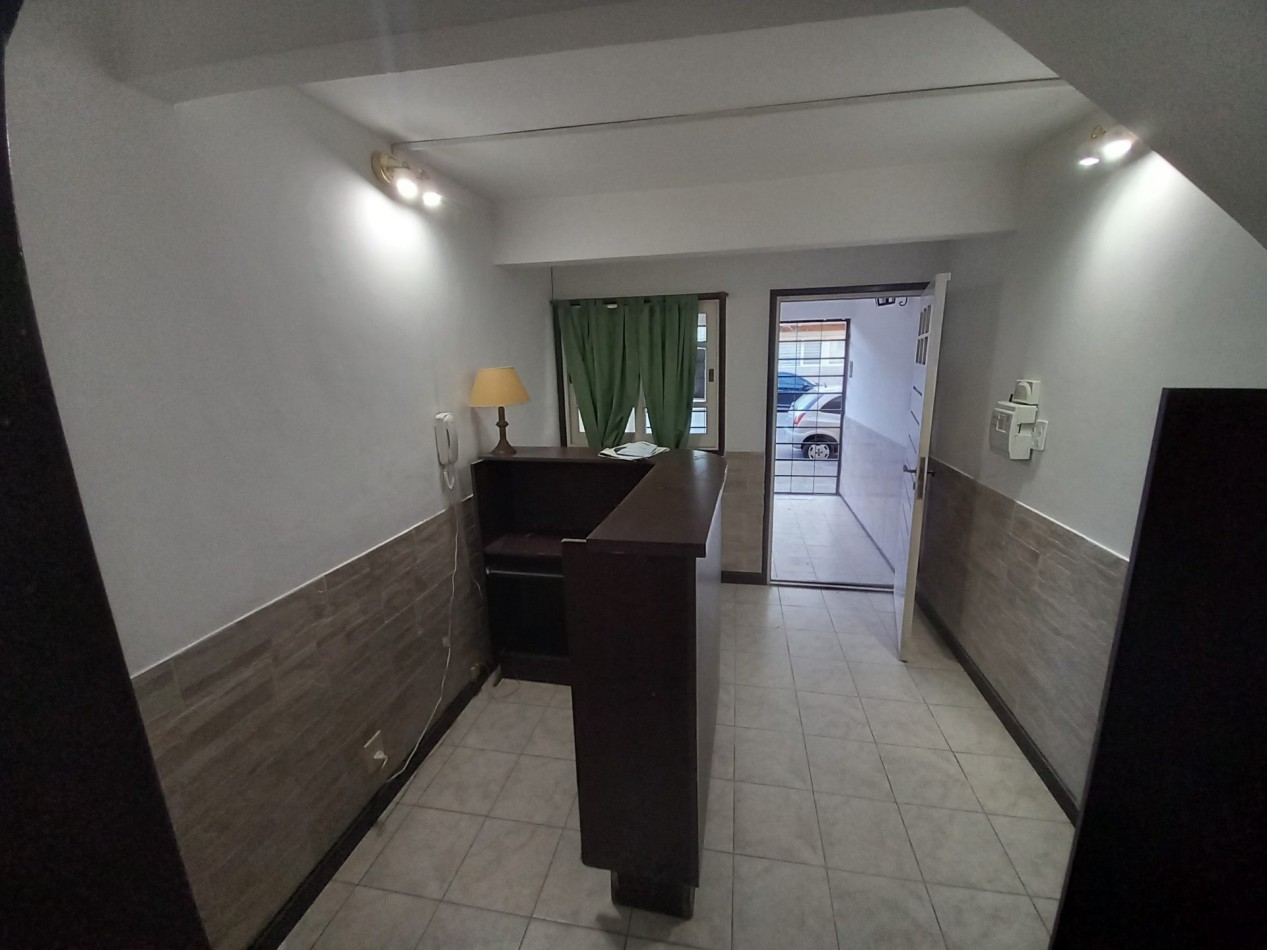 VENTA CHALET PH-FRENTE-PLANTA BAJA-CATAMARCA y ROCA-RETASADO