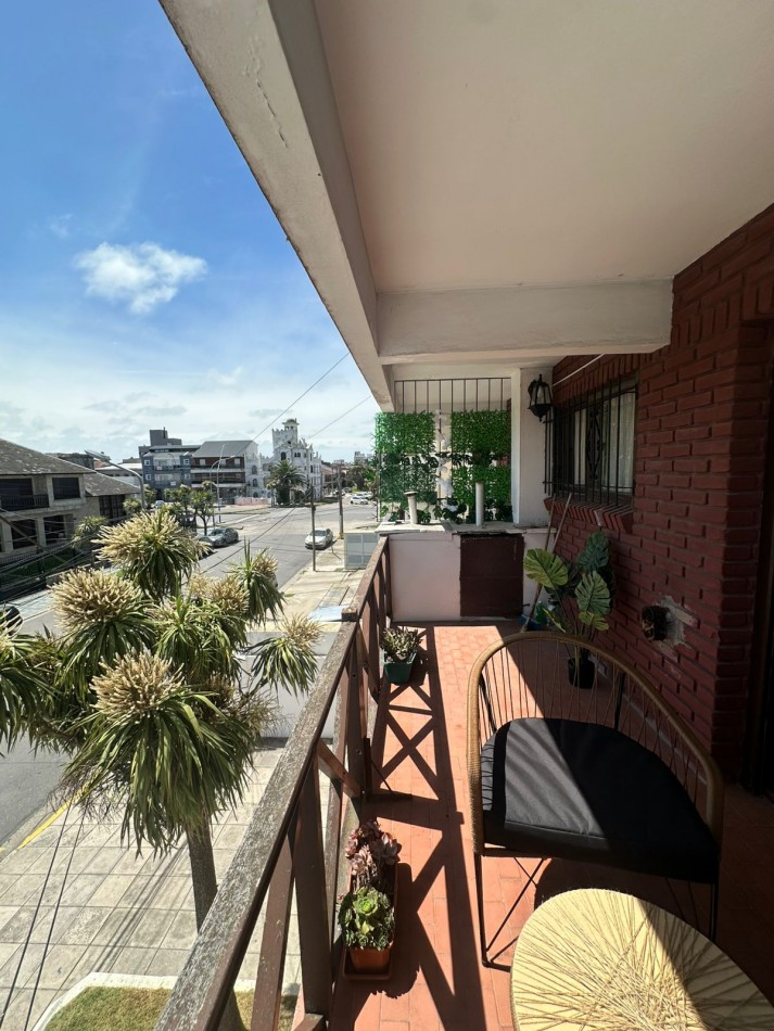 VENTA 3AMB EXCELENTE COCHERA BALCON CENTRO MUEBLES Y ARTEFACTO NUEVOS 