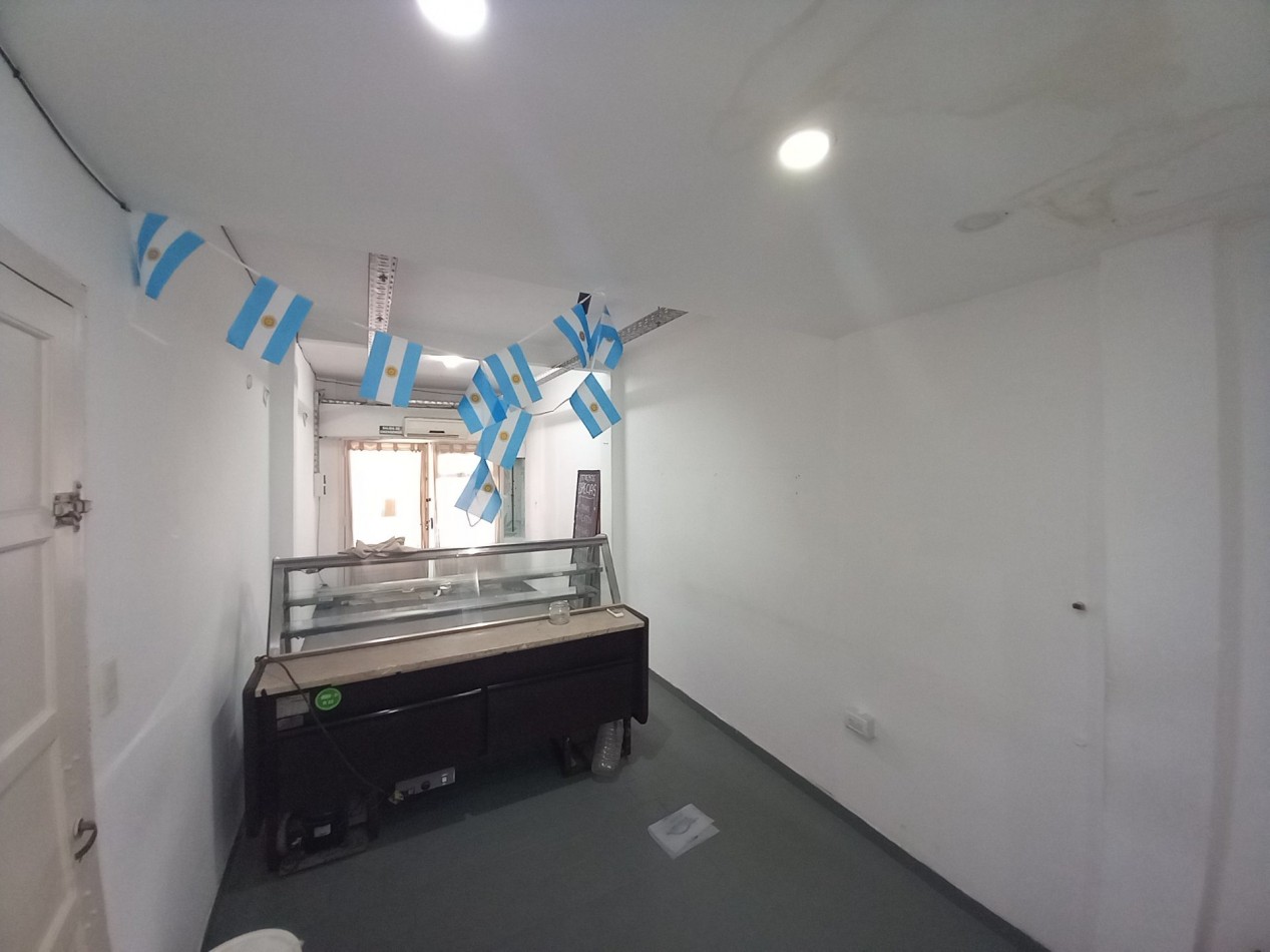 ALQUILER LOCAL u OFICINA CHICO con AIRE ACONDICIONADO 
