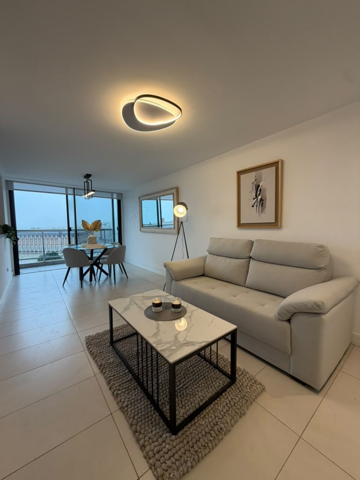 VENTA 2AMB VISTA AL MAR Y PLAZA COLON 