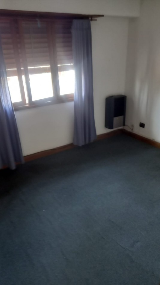 VENTA DUPLEX ORIGINAL CON PATIO PLANTA BAJA 
