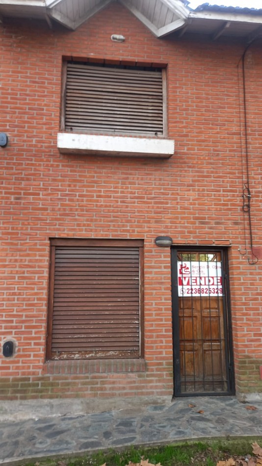VENTA DUPLEX ORIGINAL CON PATIO PLANTA BAJA 