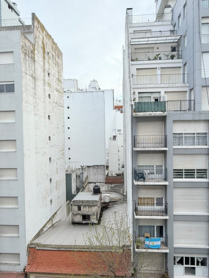 VENTA 1AMB RECICLADO FRENTE CENTRO BALCON 