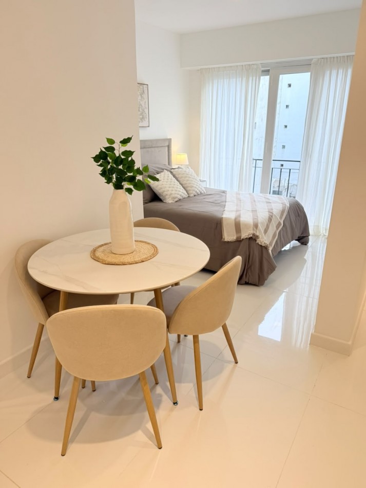 VENTA 1AMB RECICLADO FRENTE CENTRO BALCON 