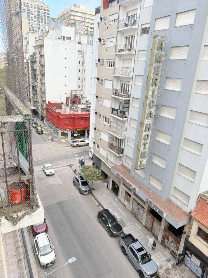 VENTA 1AMB RECICLADO FRENTE CENTRO BALCON 