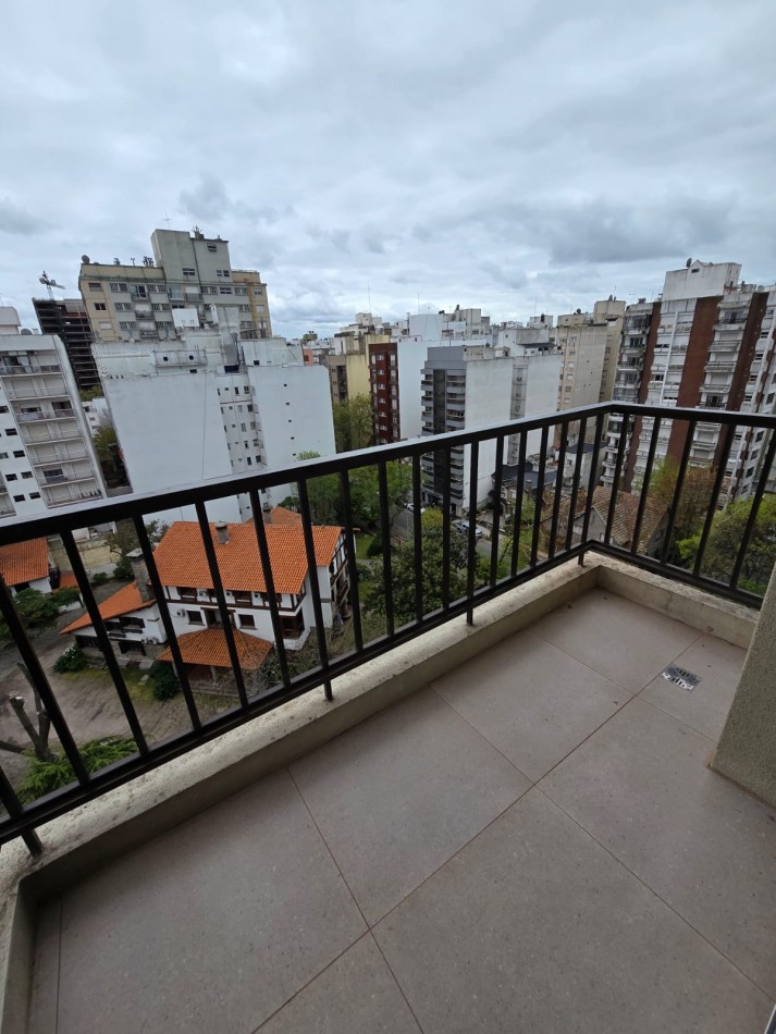 VENTA 2AMB RECICLADO CENTRO 2 BALCONES 