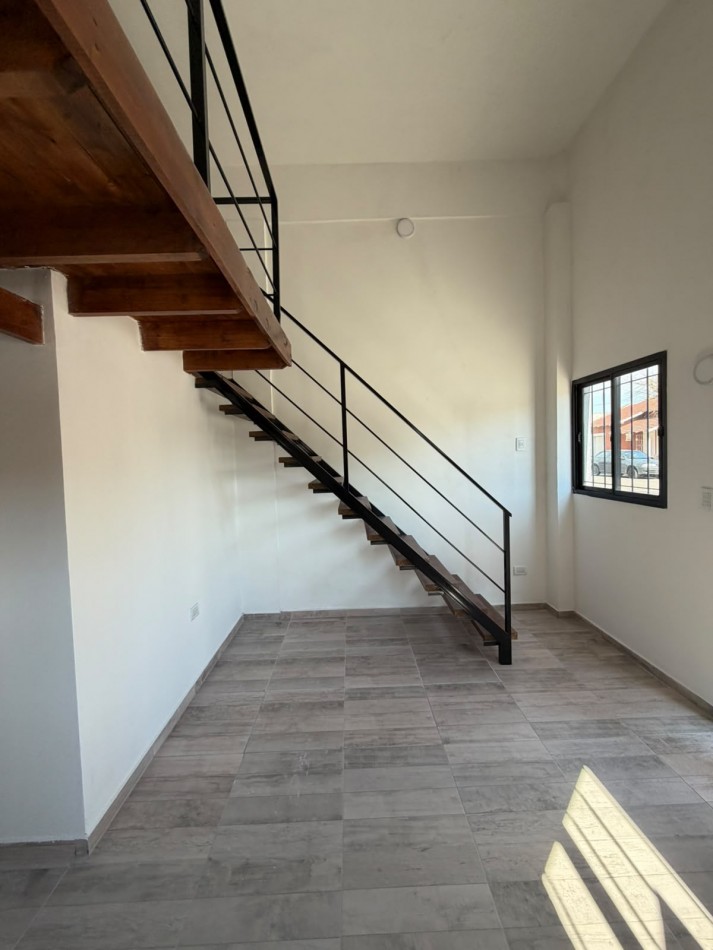VENTA DUPLEX 2AMB RECICLADO CHACO al 2600