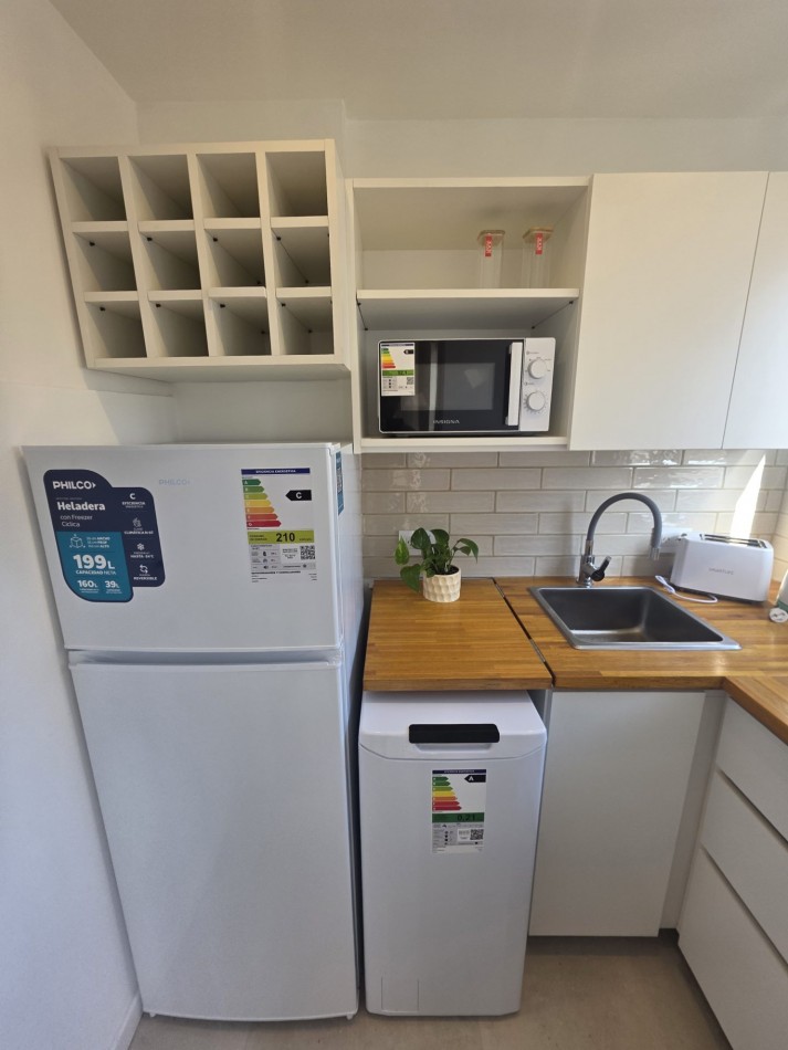 VENTA 1AMB Y MEDIO EXCELENTE RECICLADO CENTRO BALCON 