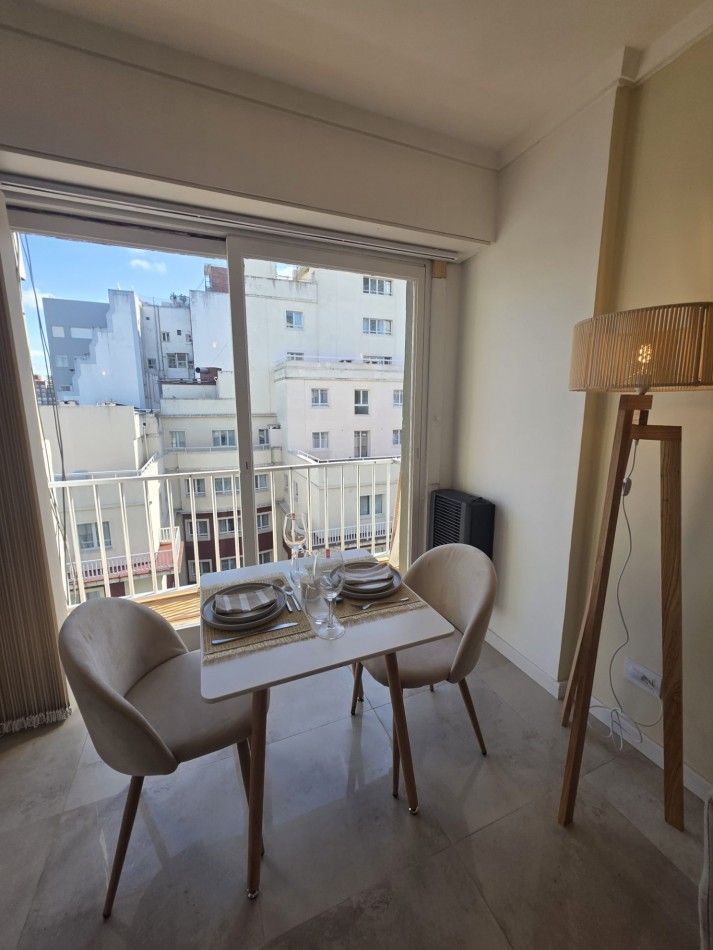 VENTA 1AMB Y MEDIO EXCELENTE RECICLADO CENTRO BALCON 