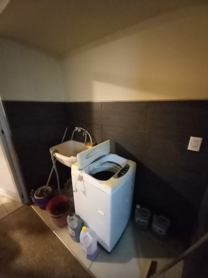 VENTA CHALET 5AMB EXCELENTE PARQUE PILETA COCHERA