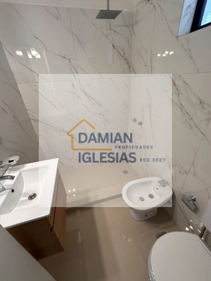 VENTA 2AMB RECICLADO CENTRO BALCON CONTRAFRENTE CENTRO 