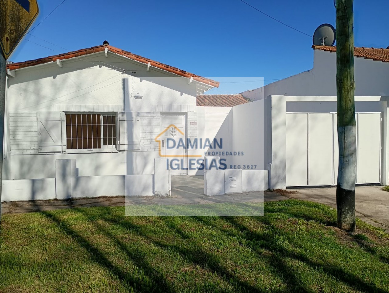 VENTA CASA 3AMB ORIGINAL LOTE PROPIO Babrio LAS AVENIDAS 
