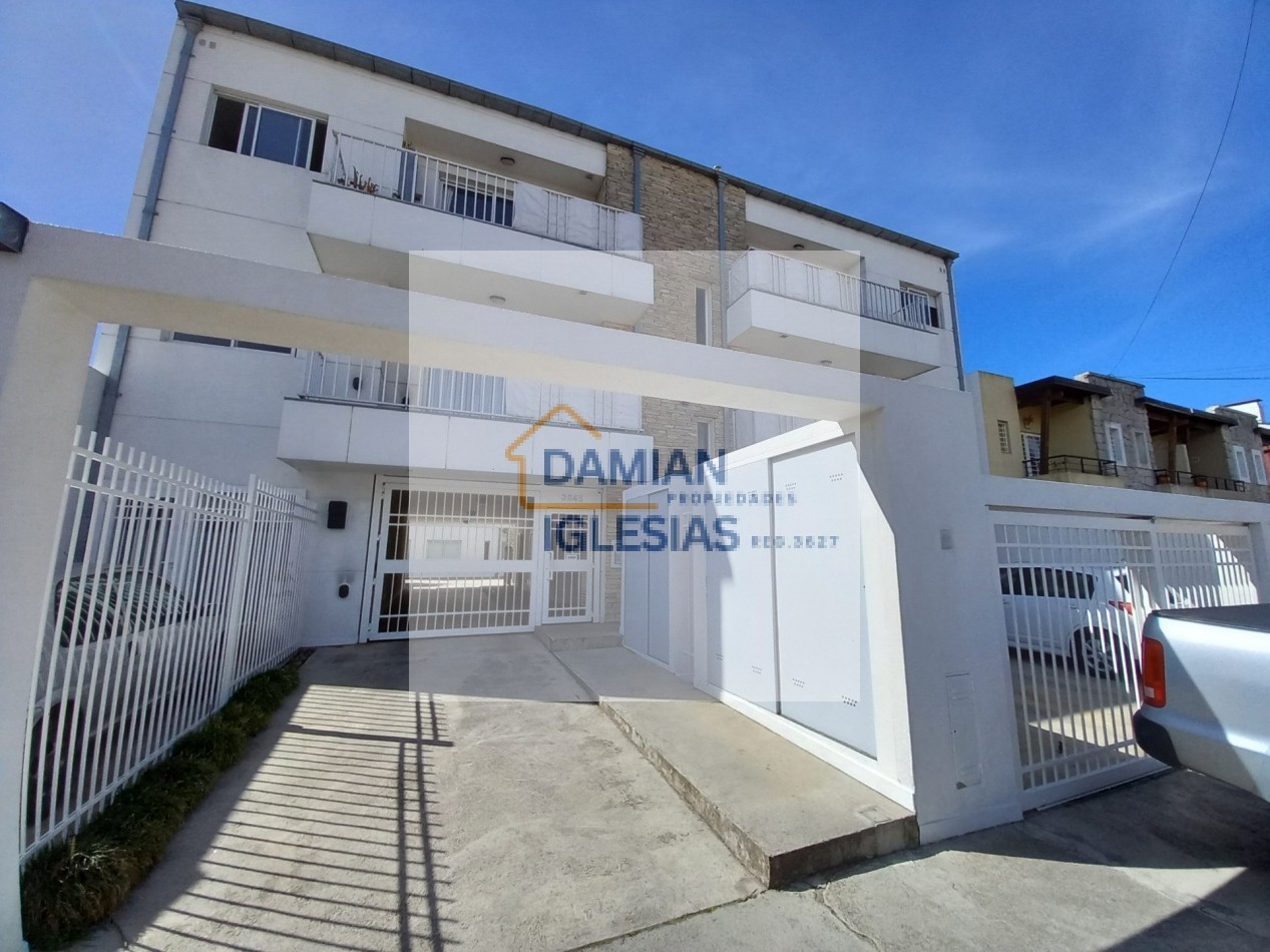ALQUILER 2AMB EXCELENTE 1er PISO x ESCALERA BALCON PARQUE LURO 