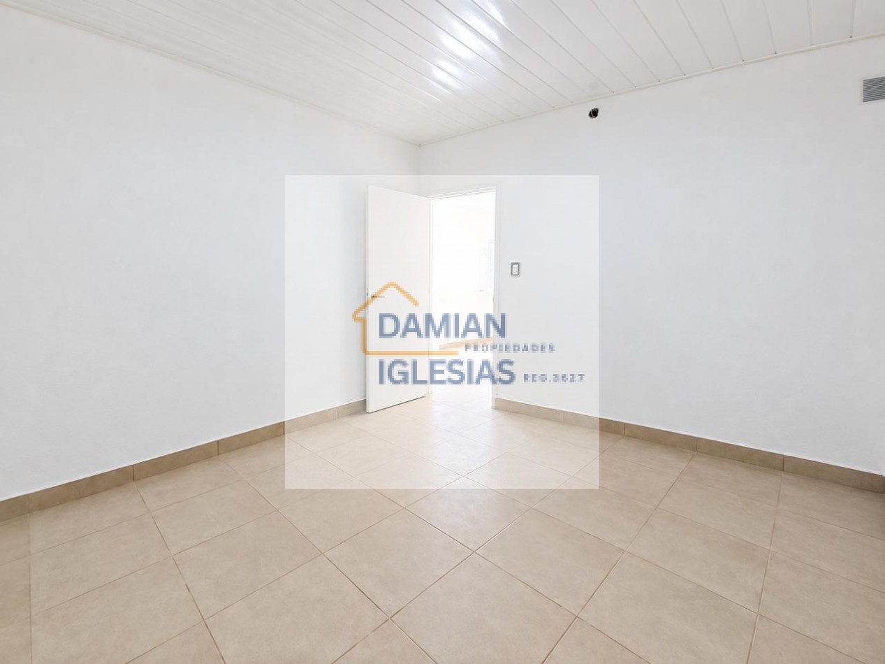 VENTA CASA 3AMB ORIGINAL LOTE PROPIO Babrio LAS AVENIDAS 
