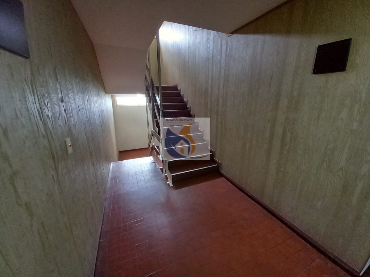 ALQUILER 3AMB ORIGINAL COCHERA 1° PISO por ESCALERA VISTA AL MAR GOLF 
