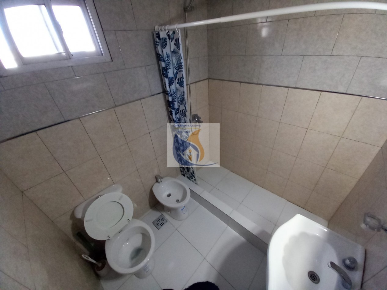 ALQUILER 2AMB DUPLEX en PLANTA ALTA por ESCALERA 