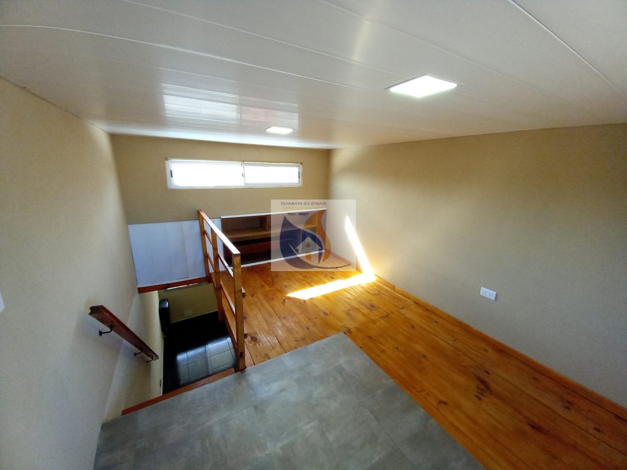 ALQUILER 2AMB DUPLEX en PLANTA ALTA por ESCALERA 