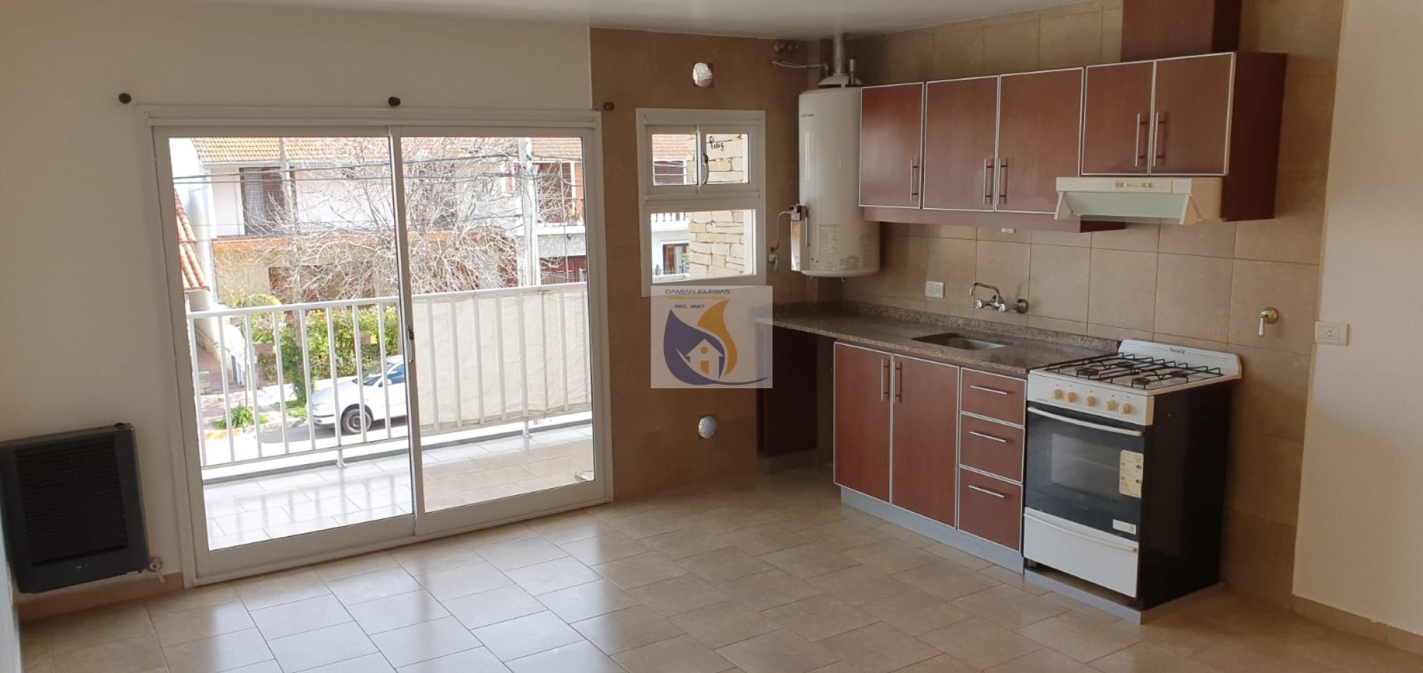 2AMB EXCELENTE por ESCALERA 2° Piso BALCON A METROS del MAR y Museo SIN MASCOTAS