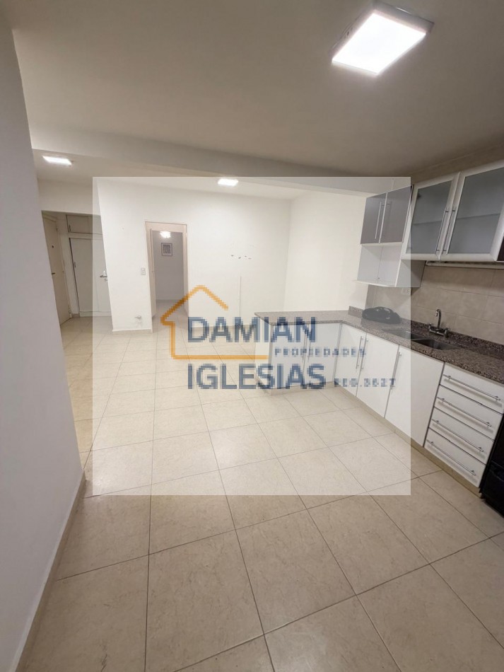 VENTA 2AMB CENTRO CON DEPENDENCIA 