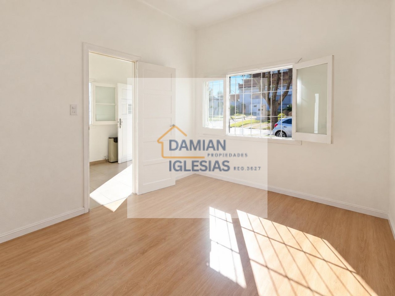 VENTA CASA 3AMB ORIGINAL LOTE PROPIO Babrio LAS AVENIDAS 