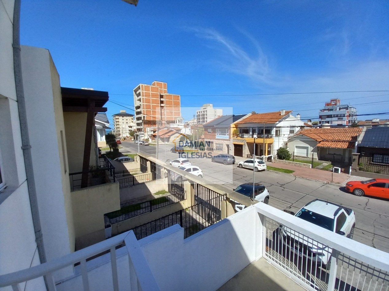 2AMB EXCELENTE por ESCALERA 2° Piso BALCON A METROS del MAR y Museo SIN MASCOTAS