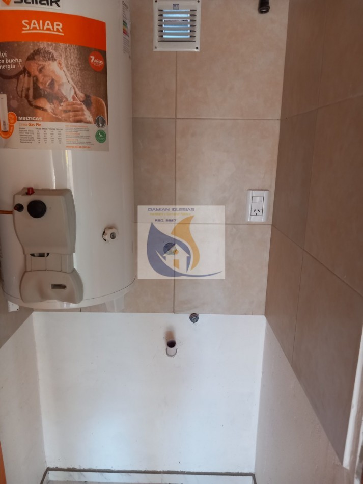 ALQUILER 2AMB DUPLEX en PLANTA ALTA por ESCALERA 