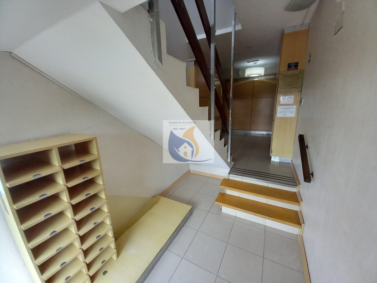 ALQUILER 3AMB ORIGINAL COCHERA 1° PISO por ESCALERA VISTA AL MAR GOLF 