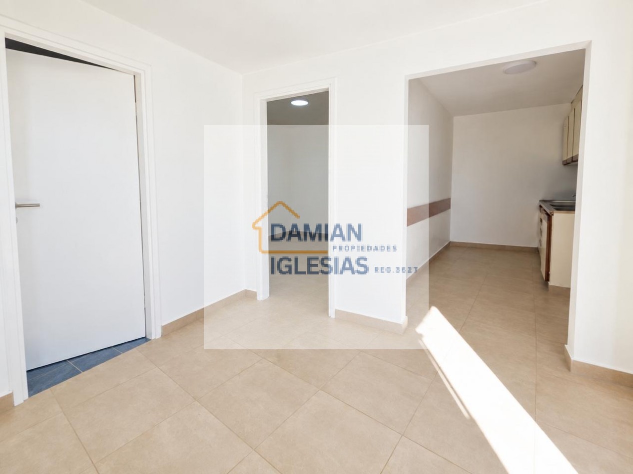 VENTA CASA 3AMB ORIGINAL LOTE PROPIO Babrio LAS AVENIDAS 