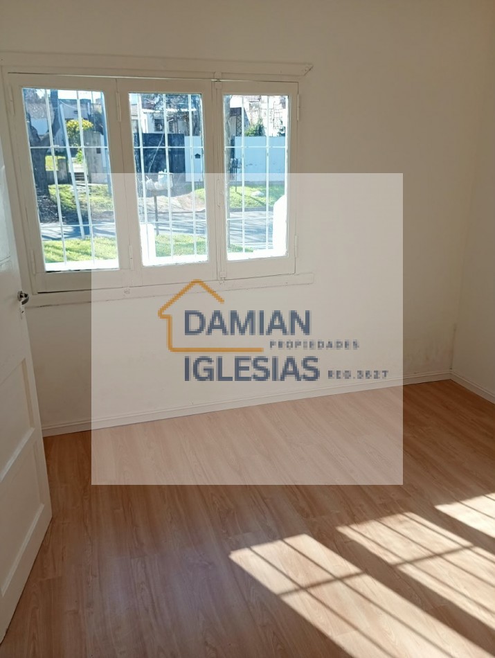 VENTA CASA 3AMB ORIGINAL LOTE PROPIO Babrio LAS AVENIDAS 