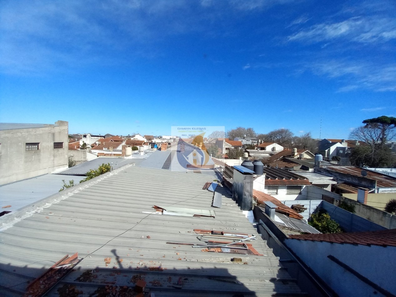 ALQUILER 2AMB DUPLEX en PLANTA ALTA por ESCALERA 