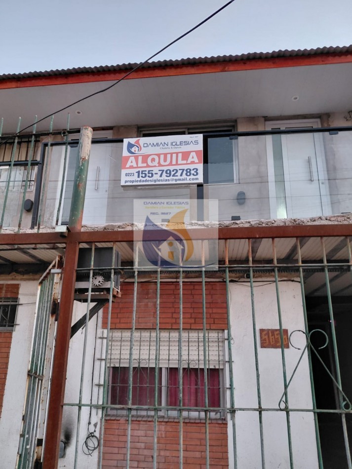 ALQUILER 2AMB DUPLEX en PLANTA ALTA por ESCALERA 