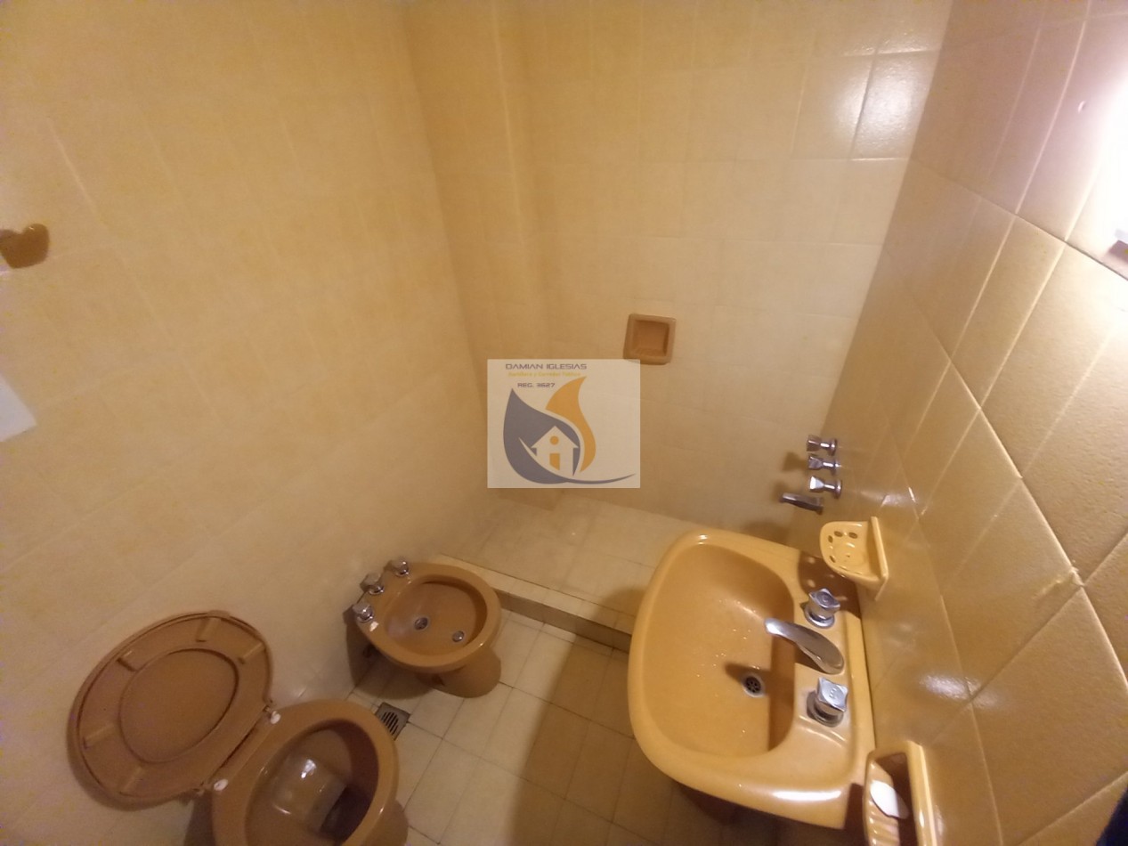ALQUILER 3AMB ORIGINAL COCHERA 1° PISO por ESCALERA VISTA AL MAR GOLF 