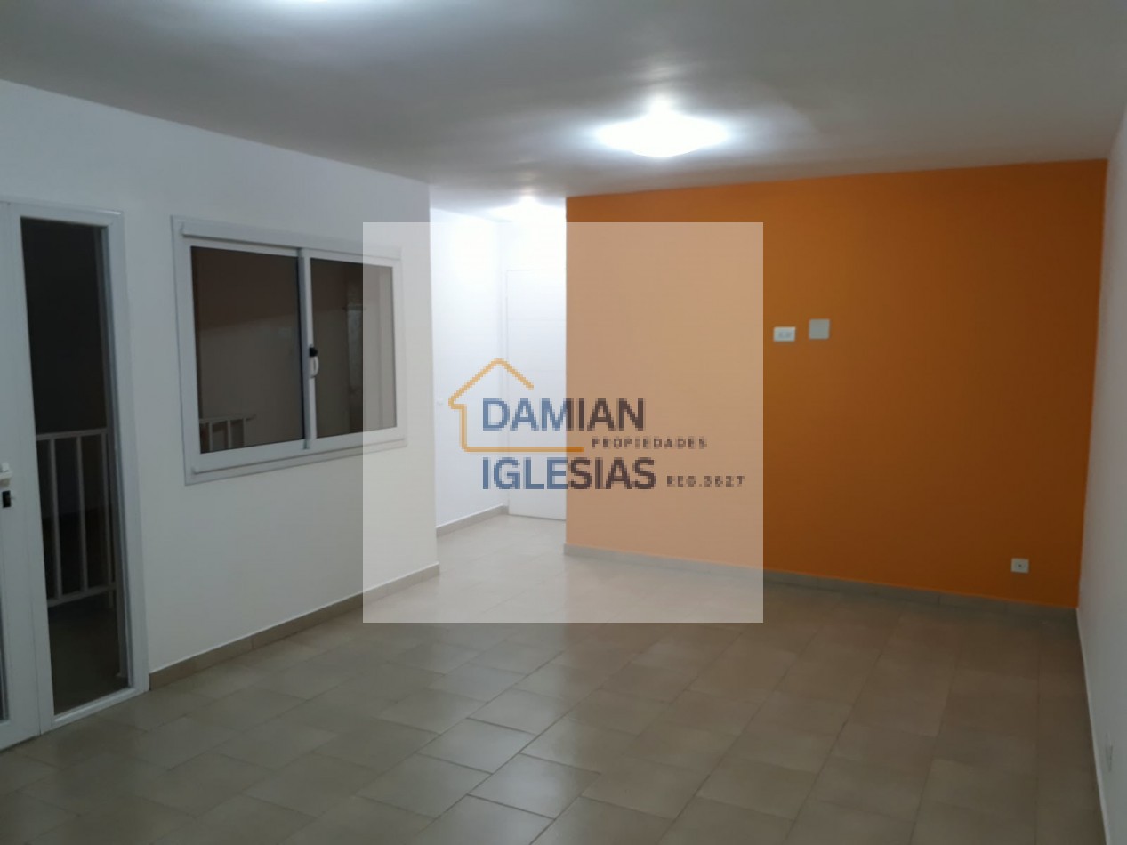 ALQUILER 2AMB EXCELENTE 1er PISO x ESCALERA BALCON PARQUE LURO 