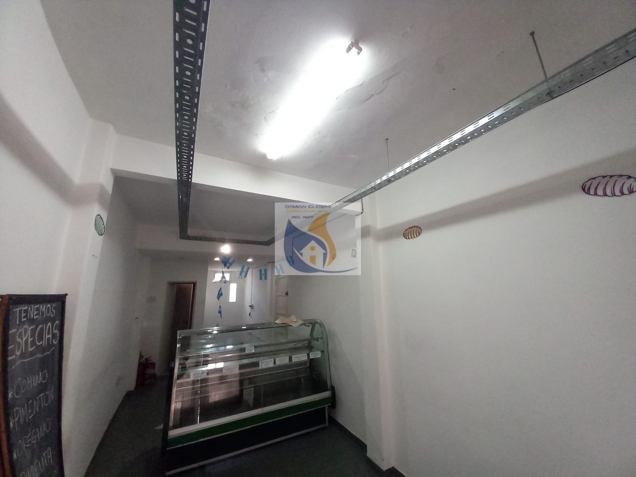 ALQUILER LOCAL u OFICINA CHICO con AIRE ACONDICIONADO 