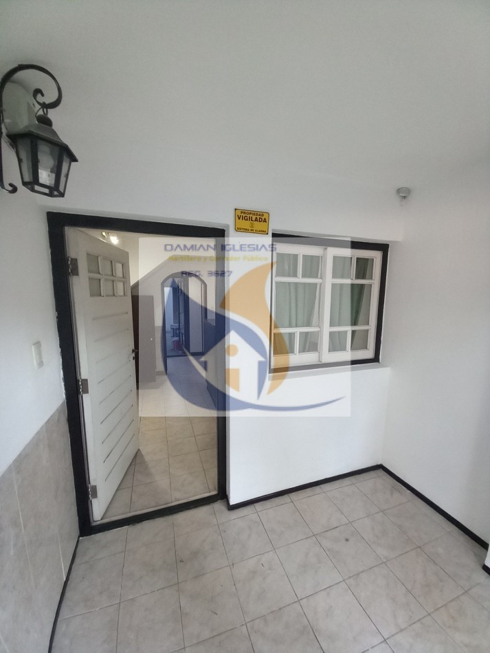 VENTA CHALET PH-FRENTE-PLANTA BAJA-CATAMARCA y ROCA-RETASADO