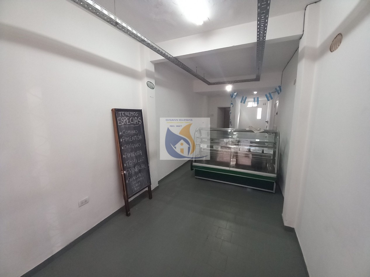ALQUILER LOCAL u OFICINA CHICO con AIRE ACONDICIONADO 