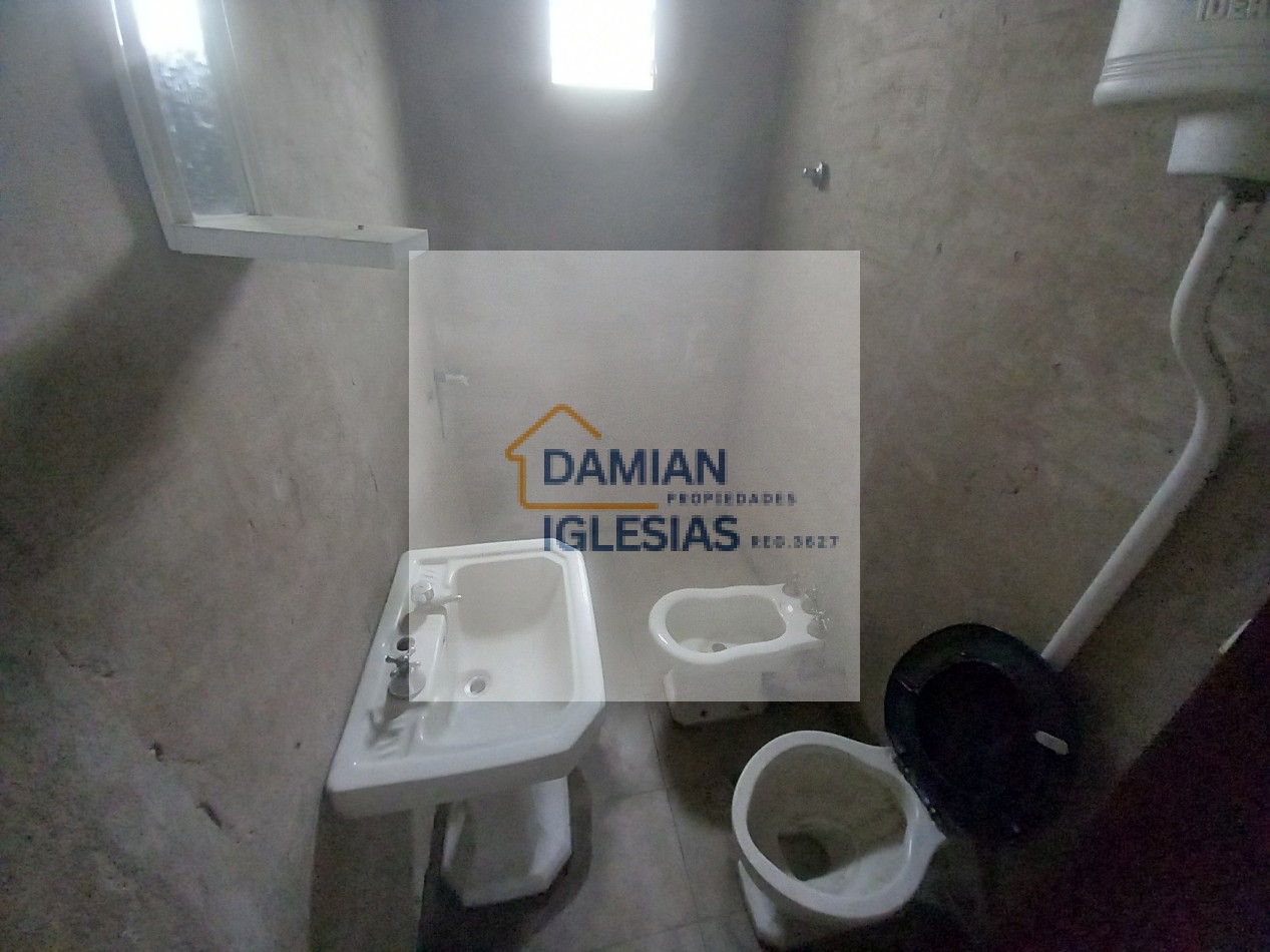CASA 3AMB APTO CREDITO PERMUTA con GALPON PARQUE LOTE PROPIO