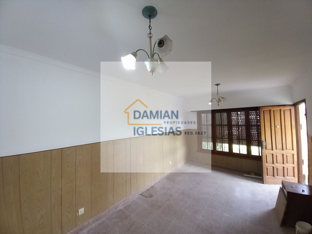 CASA 3AMB APTO CREDITO PERMUTA con GALPON PARQUE LOTE PROPIO