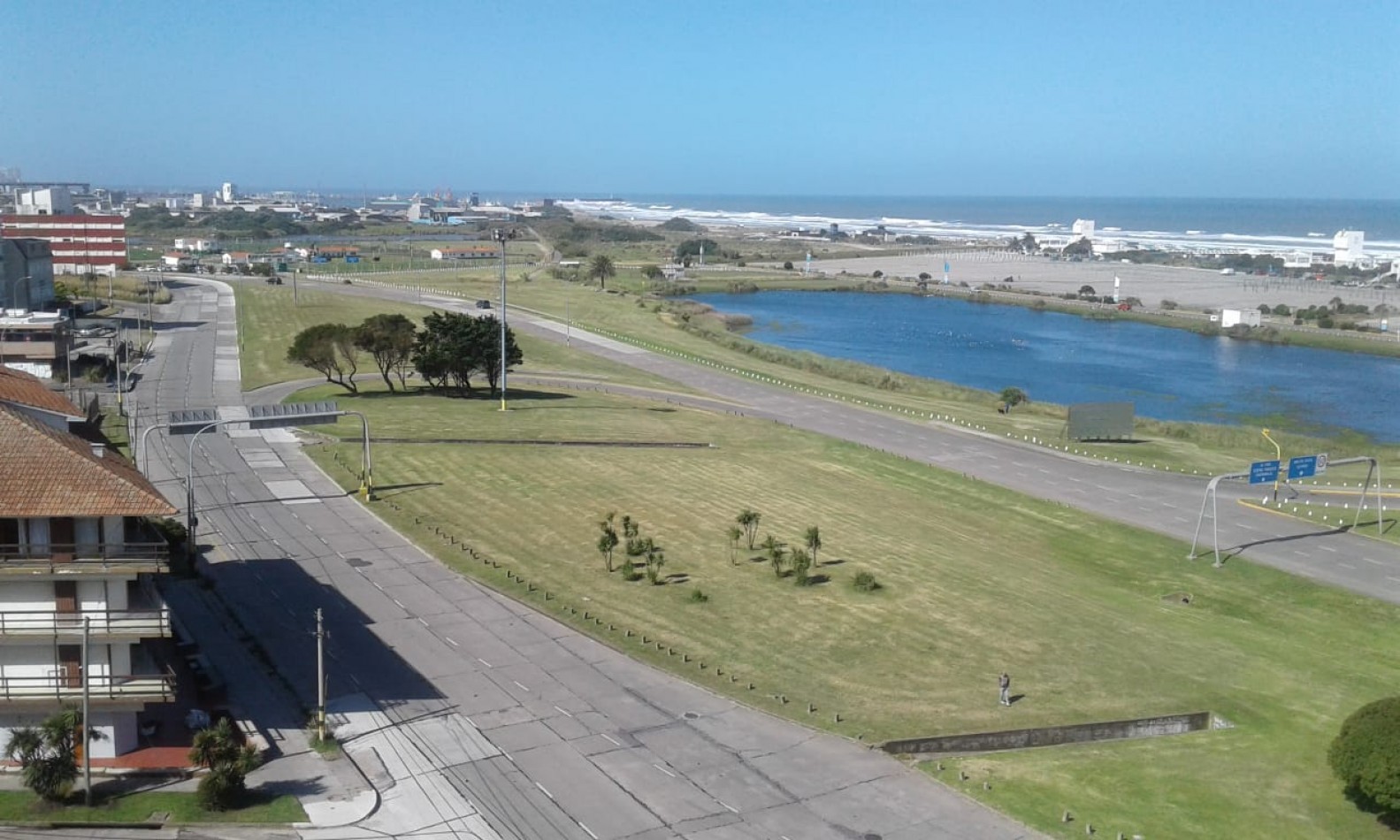 VENTA SEMIPISO 3AMB COCHERA-VISTA al MAR-FRENTE-BALCON TERRAZA-PUNTA MOGOTES