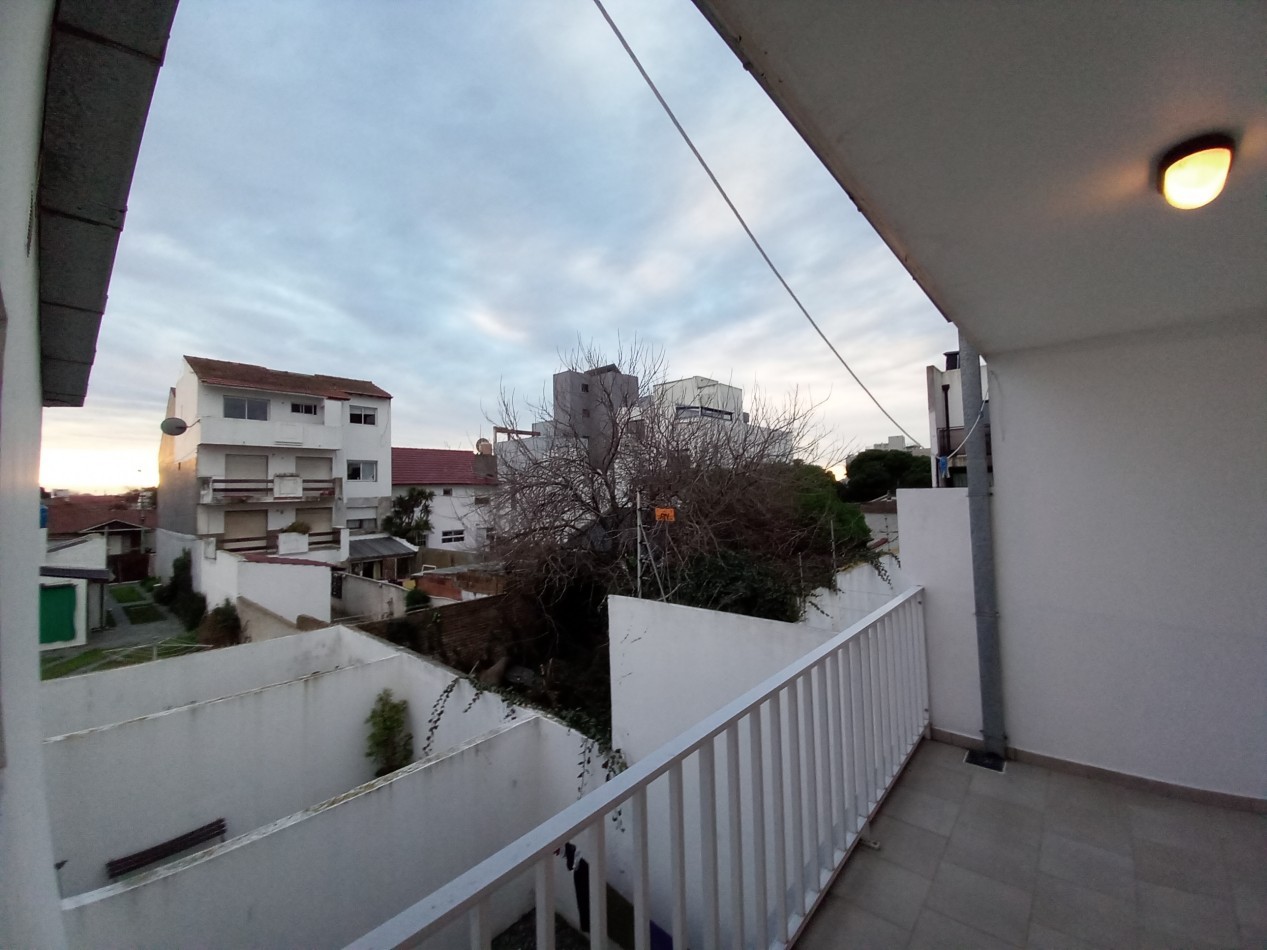 2AMB EXCELENTE por ESCALERA BALCON A METROS del MAR y Museo SIN MASCOTAS