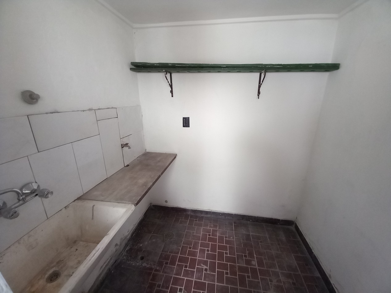 ALQUILER USO PROFESIONAL CASA 6AMB 3 BAÑOS COCHERA 