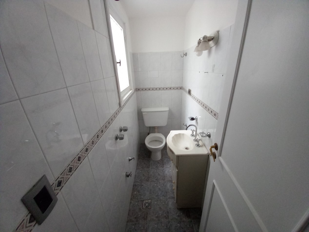 ALQUILER USO PROFESIONAL CASA 6AMB 3 BAÑOS COCHERA 