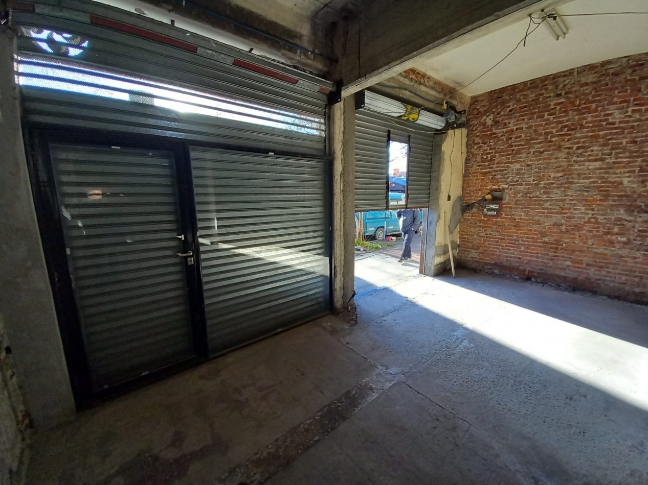 VENTA DEPOSITO o LOCAL en PH San Lorenzo casi Dorrego