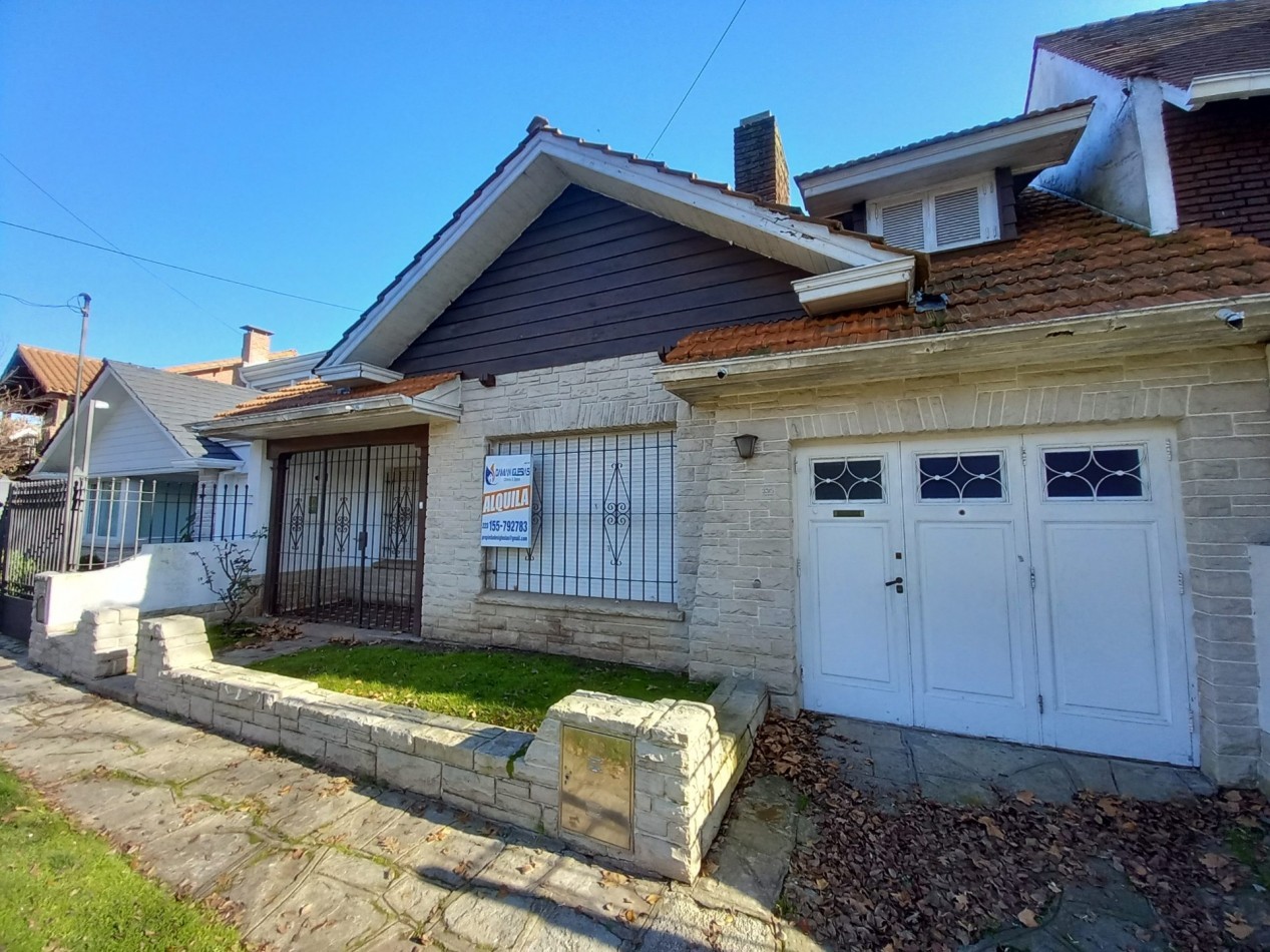 ALQUILER CASA ESTADO ORIGINAL 4AMB 2 BAÑOS COCHERA LOS TRONCOS 