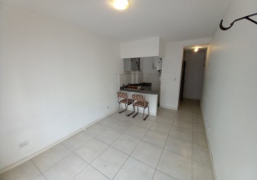 VENTA 1AMB BALCON A LA CALLE CENTRO 