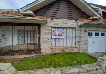 ALQUILER CHALET USO para OFICINAS o CONSULTORIO 4 AMB de ESTILO ESTADO ORIGINAL  LOS TRONCOS